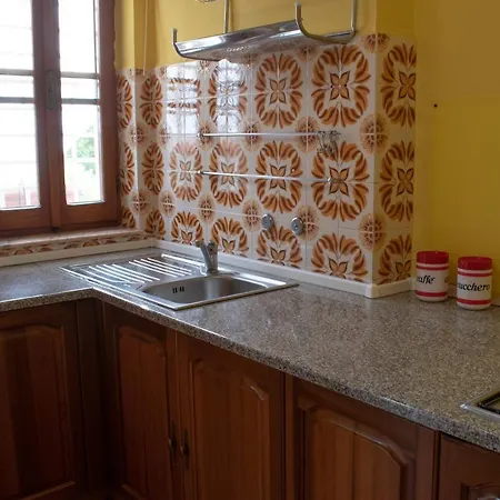Appartamento Con Cortile E Terrazza Sud Sardegna
