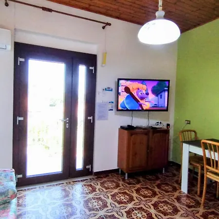 Con Cortile E Terrazza Sud Sardegna Carbonia